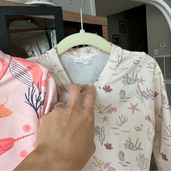 Lot of 3 Swimsuit top rashguards toddler girl ocean animals h&m mermaids - Picture 4 of 10